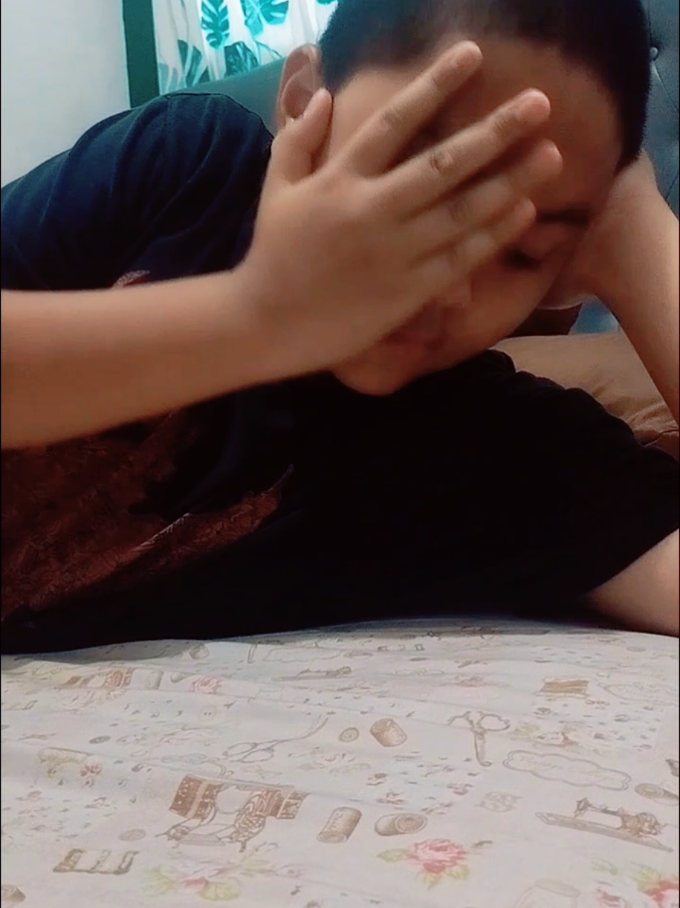 kek ginilah ga enaknya kalo nonton ama keluarga... #blepots #medantiktok #tiktokmedan #dpr #fyppppppppppppppppppppppp 