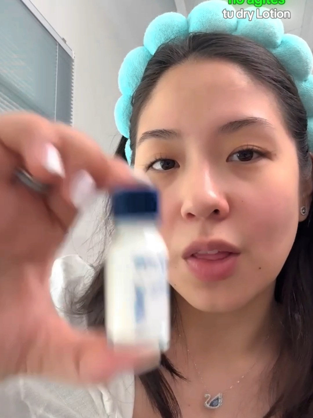 The secret to clear skin (don’t shake the bottle!) 💖#dryinglotion #drleodryinglotion #pimple #drleo #acnetreatment #acneproneskin #dryskin #dryskintips
