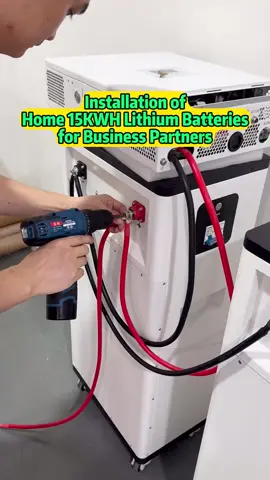 How do the inverter and the battery operate in connection?Contact for more details#lithiumbattery#solarpower#solarsystem#energystorage#lifepo4battery