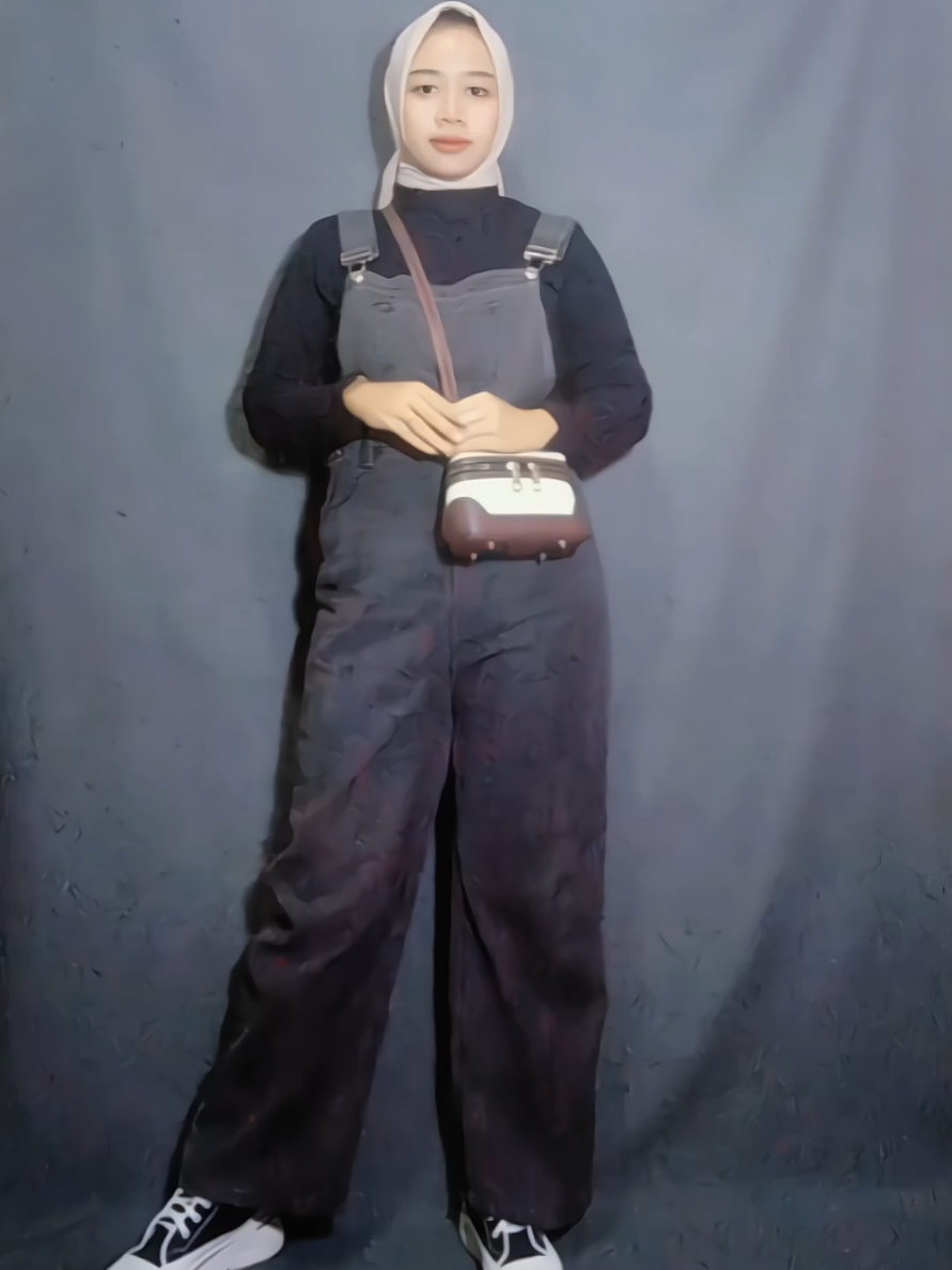 jumpsuit vierlin ada size kecil sampai besar ya cuman 170 ribuan aja. #fypシ゚viral #fyp #vierlinjeans #jumpsuitstyle #jumpsuitjeans 