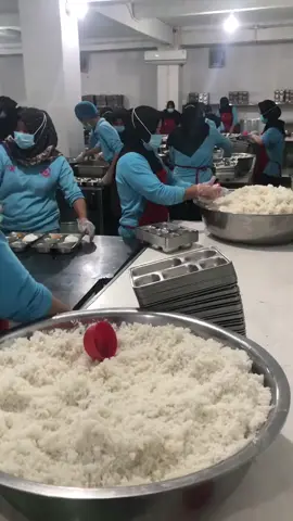 Yang minat mendaftar terus ikuti kontennya agar tidak ketinggalan audisi pendaftarannya Dibutuhkan karyawan dapur MBG  (Makanan Bergizi Gratis)  Penempatan sesuai domisili calon karyawan yang mendaftar Dapur MBG hadir di setiap kabupaten/kota.!.  #LowonganKerja #dapur #MakanSiangGratis #MakananBergizi #daftar 