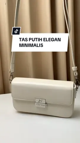 Siapa nih yang cari tas putih cantik elegan? Nih aku kasih rekomendasi Jolene Bag Jims Honey😍 #jolenebagjimshoney #Jimshoneypusatmakassar #taswanita #PromoGuncang88 #GajianSale -abl