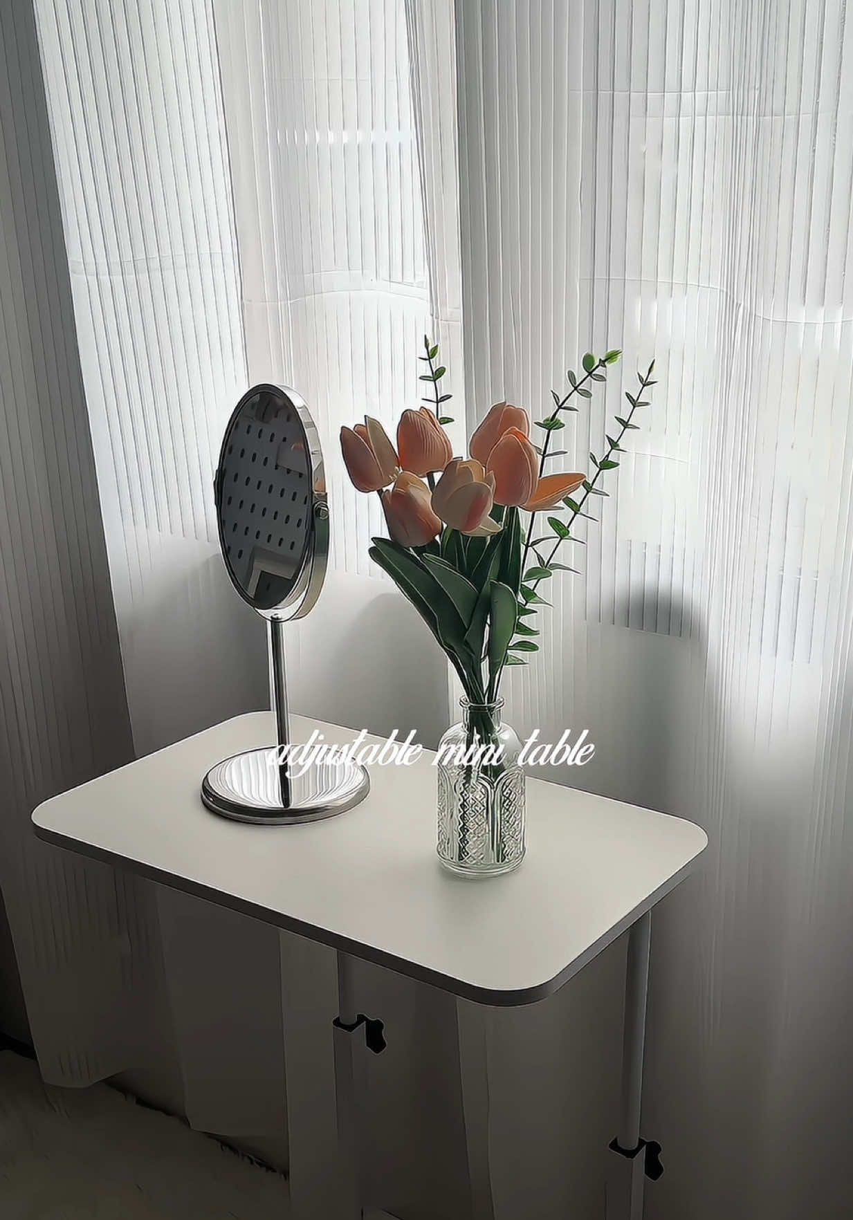 Just perfect size! #adjustabletable #minitable #sidetable #table #studytable 