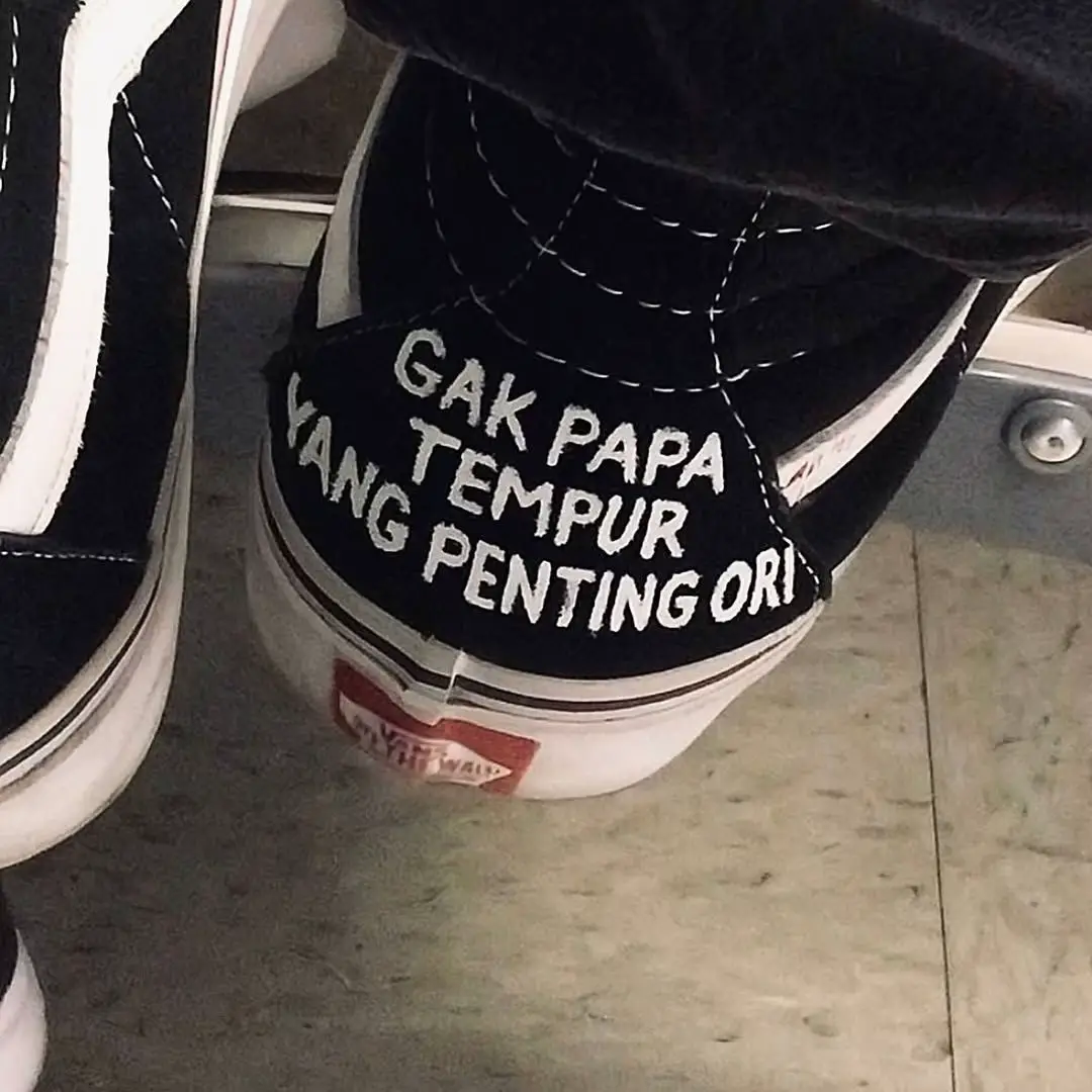 VANS SK8 LOW ❤️‍🔥❤️‍🔥 📩INFO & ORDER KLIK LINK BIO : 📌 BANTUL YOGYAKARTA INDONESIA 🔗ONLINE ORDER : SHOPEE : BY REQUEST  WHATSAAP : 0882-3259-4365                   #vans #vansoffthewall #outfitideas #outfitinspo #fyp 