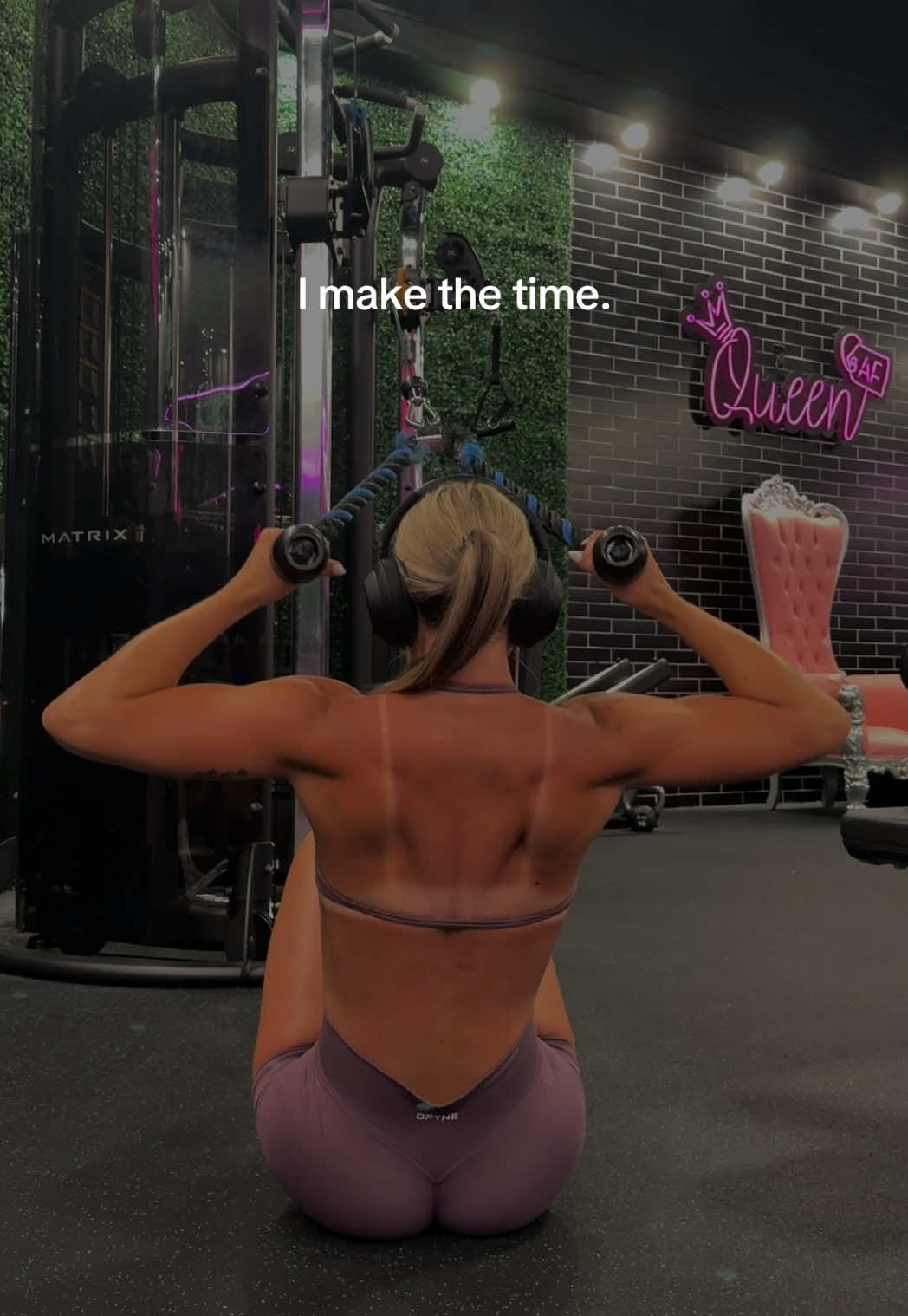 Making time > waiting. Time won’t wait, so why should you? It’s all about priorities! And my health is #🥇  #fypシ #relatable #GymLife #gymgirlsoftiktok 