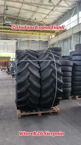 Wtorkowy załadunek opon do naszych wspaniałych klientów. #magazyn #praca #wtorek #koszalin #tianli #tyretrade 