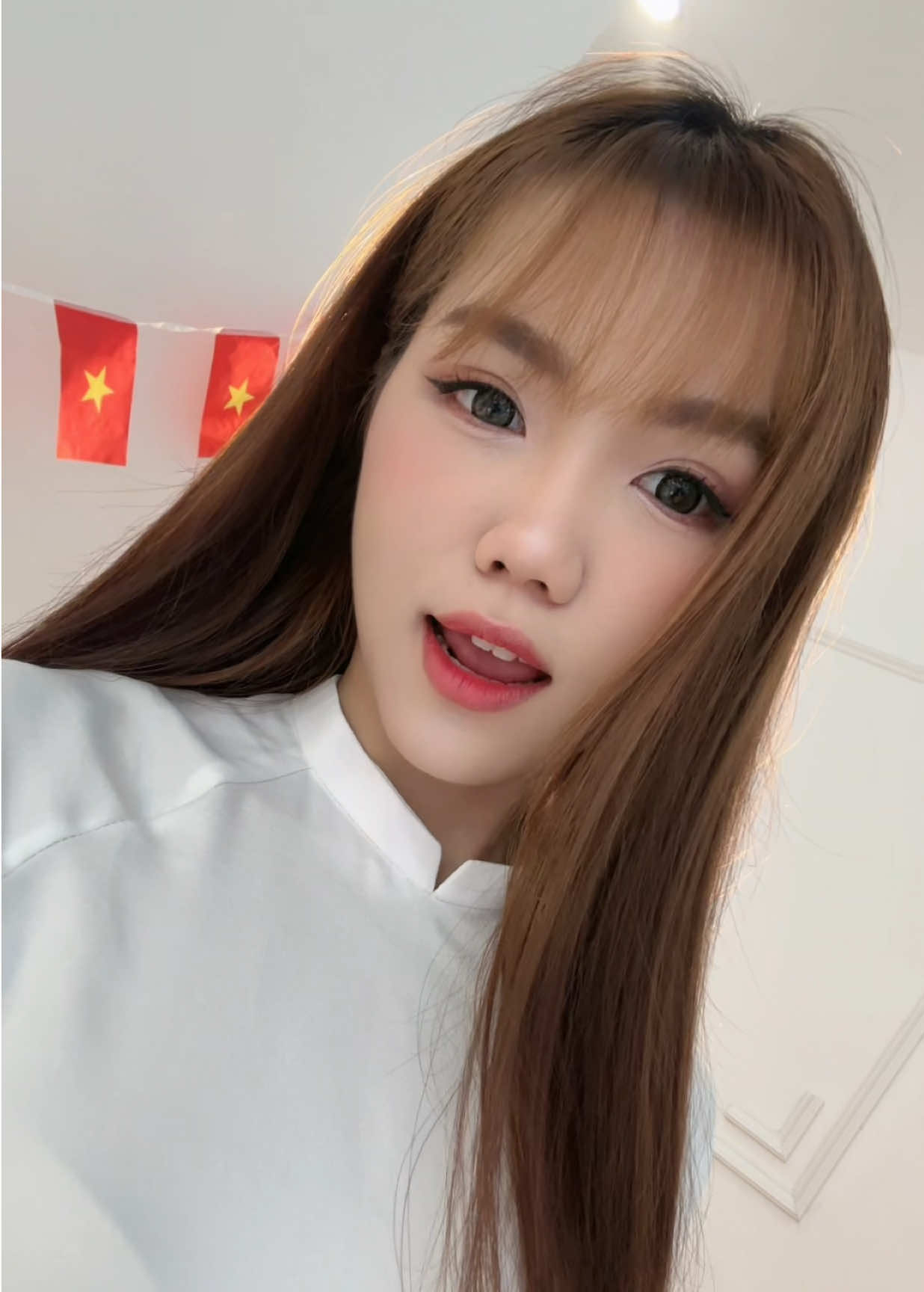 Layout áo dài hót hòn họt 😘 #daymakeupcanhan #makeup #studio #xuhuong #chupanhaodai 