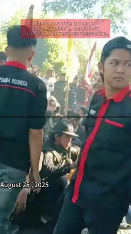 3 things to know about the Pati, Indonesia clashes: 1. Started over tax hikes. 2. Protesters demand their leader resign. 3. Authorities responded with tear gas. #explainer #indonesianews #pati #worldaffairs #LearnOnTikTok #news