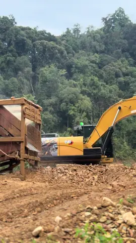 Semenjak agus kenal amoy abg agus nya gak pokuslagi@Agus Silhan #satria15groub #operatormudapunyacerita #caterpillarequipment 
