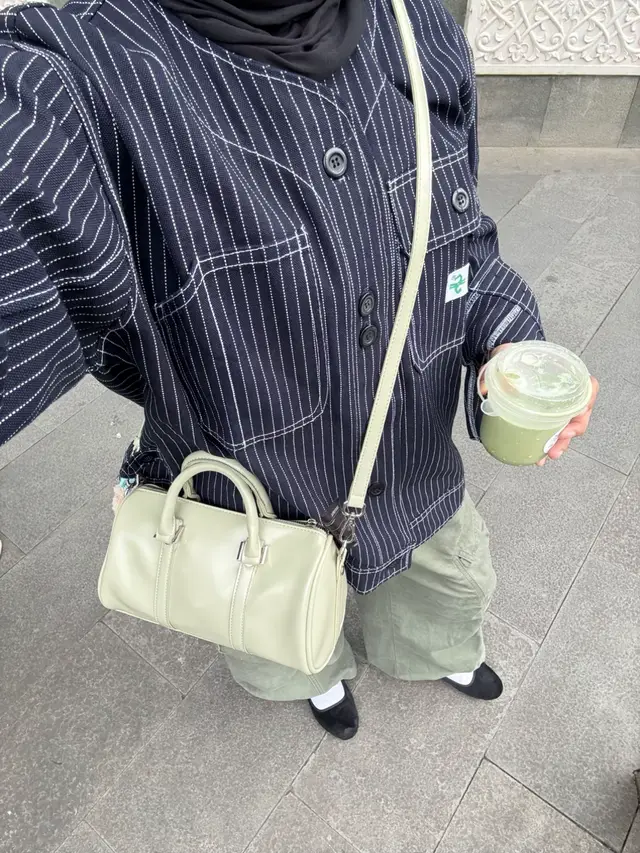 me and my stripes clothes 🌞