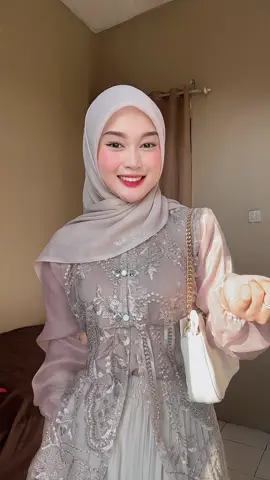 bisa buat kondangan atau acara wisuda doi niih