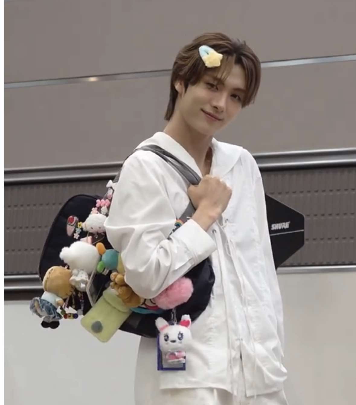 250731 TWS はじめまして オフイベ プレミアムサイン会 プレサ てむの中でいちばんに 使ってくれたよ 🧑🏻‍🎓🎀🪄🫧🧁 スクバ見つけた瞬間、 ぱぁぁあってにっこにこになって、 えへへーってしながら 持ってくれた時のヨンジェのお顔が かわいくてかわいくて 何回も巻き戻して見ちゃう 😭 #YOUNGJAE #TWS #영재 #투어스 #ヨンジェ 