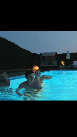 Катя Ткаченко в погоне за Ником #блогер #катяиваняизиспании #katylifevlog #makeupkaty #катяткаченко 