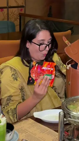 We sneaked noodles into hotpot restaurant 🤣 #amnaashrafff #foodvlogger #foryou #tiktokkekhanay 