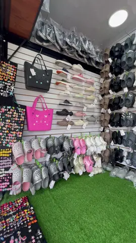 Desde la tienda de crocs en paso canoas !!! Los mejores precios!! Hacemos envíos 🇵🇦🇨🇷