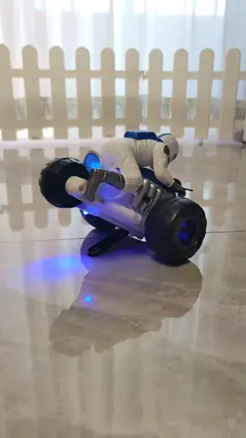 Đồ chơi đua xe xoay 360 độ có nhạc đèn #xuhuongtiktok #dochoi #dochoichobe #fpyシ #viral 