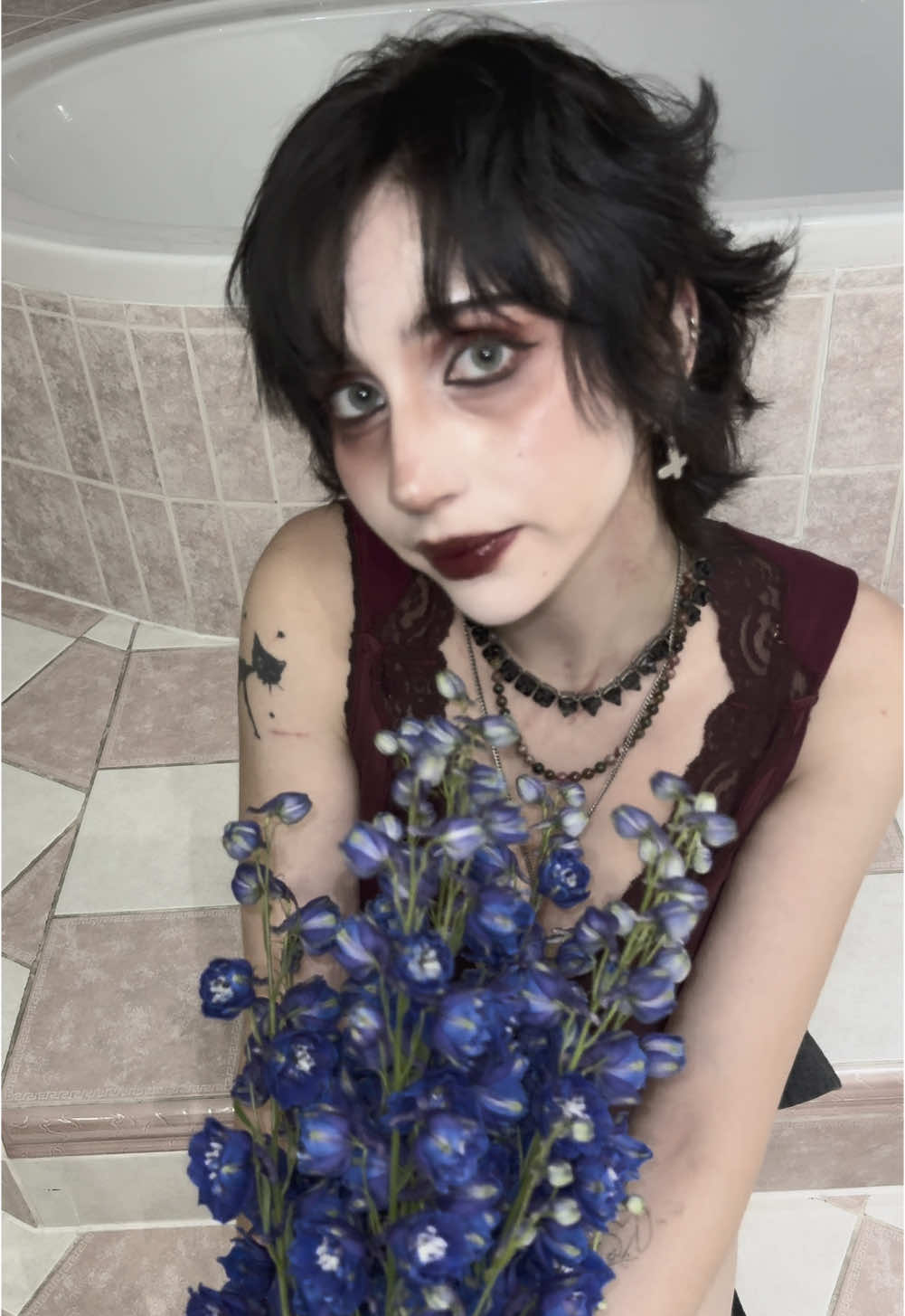 flower and kitty  #kitty #florist #fyp #cat #goth 
