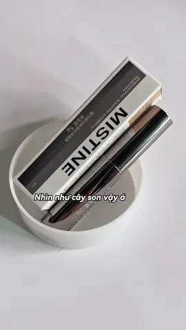 Với tay nghề kẻ lông mày như hạch của tui thì cái chuốt mày này đúng là sinh ra để dành cho tui z á 😭 #lamdep #beauty #makeup #mistine #eyebrows 
