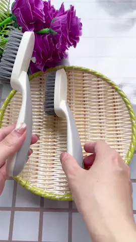 Bàn chải chà giày dép tiện lợi#xuhuong #giadungtienich #noitro #banchaichadep #foryou 