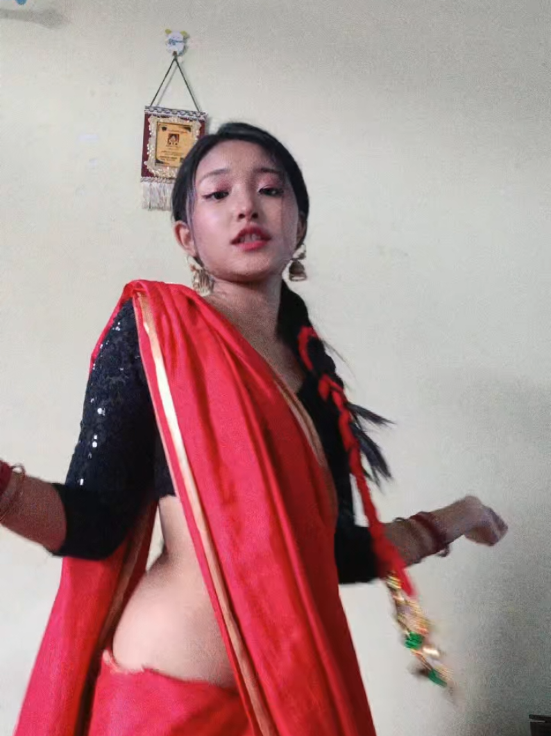 Life ma 1st time aafai saree lagako k vayo vayo.❈ #trending #arju #arjulaksamlimbu #jujulaksam #fyp