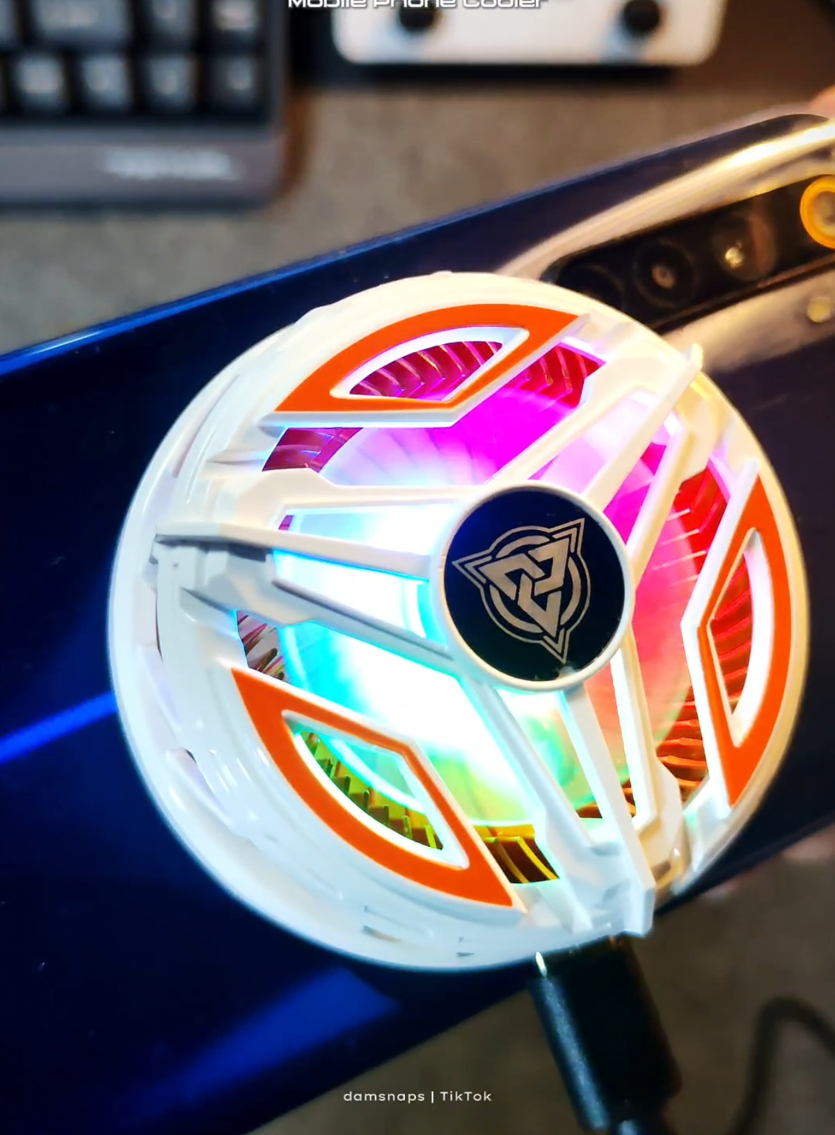 Keep your phone chill, even in the heat of the game! #bluewow #phonecooler #phoneradiatorcooler #mobilephonecooler #gamingessentials 