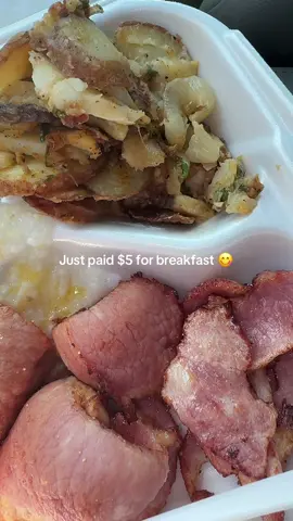Good morning 😋 Edie’s doesn’t disappoint. #ediebreakfast #lafayettefood #lafayettelouisiana 