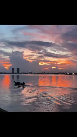 ရန်ကုန်မြို့ကြီးရဲ့ နေဝင်ချိန်      #foryou #fyp #yangon #myanmar