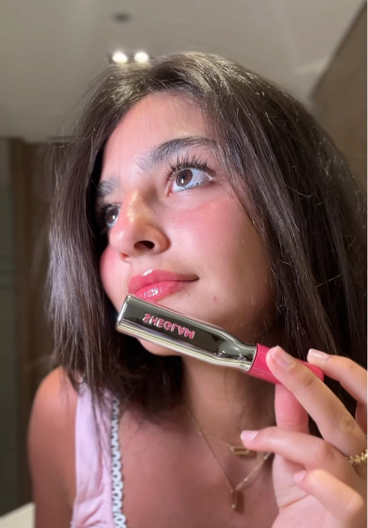 The volume is crazy!@SHEGLAM #sheglam #sheglammascara #sheglameyeson #sheglamlashlighter 