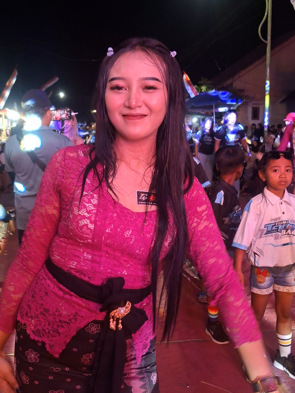 kebaya warna pink pesona dencer2 malam hari, #soundviral  #banyuwangi  #pesonaindonesia 