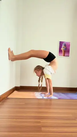 Flexibility back #sofiamarininagymnast #flexibility #stretching 