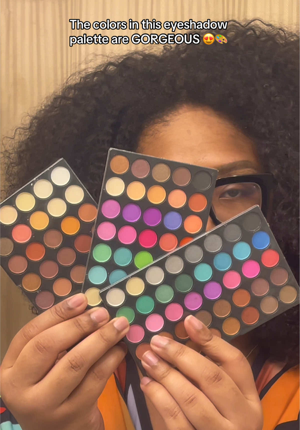 Definitely about to start playing in more eyeshadow 😍✨ @POPFEEL MALL #eyeshadowpalette #makeuptok #beautyessentials #makeuptherapy #imsoul 