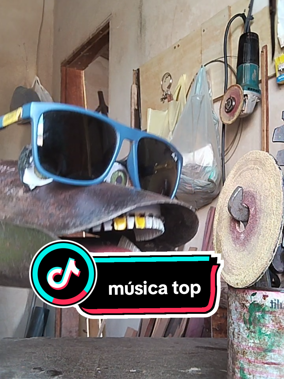 A responder a @www.wesleytatu.com cavadeira cantora #ferramenta #dublagem #cavadeira 