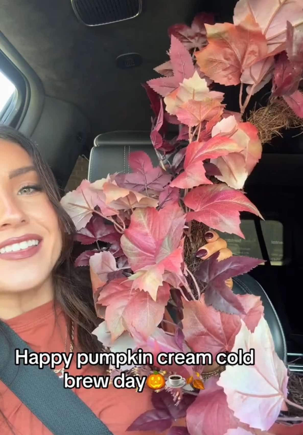 The best day of the year!! 🍂🍁🎃☕️🧡✨@Starbucks #starbucks #MomsofTikTok #momsoftiktok #coffee #pumpkinseason  #psl 