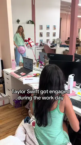 The swifites of the office need to be sent home #officelife #officehumor #taylorswift 