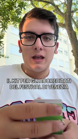 IL KIT PER GLI ACCREDITATO DELL’82a EDIZIONE DELLA MOSTRA DEL CINEMA DI VENEZIA #mostradelcinemadivenezia #accreditivenezia #venezia #cinema #perte 