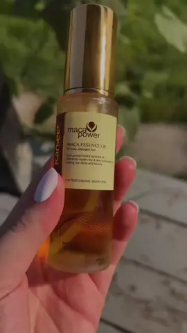 uses argan tree fruit kernels to revive your dry or damaged hair😍 