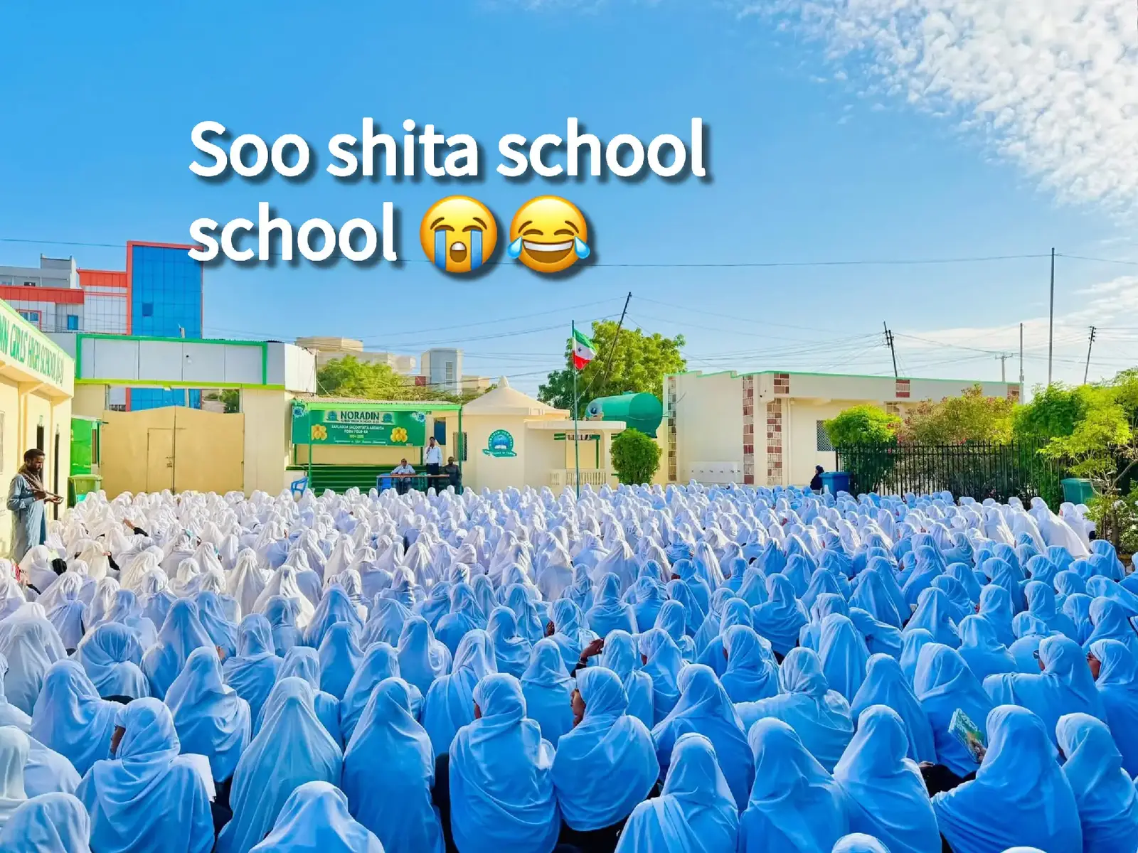 ma nuradin oo kale😂#somalilandtiktok💚🤍❤ #hargeisa #views #viewsproblem #school 