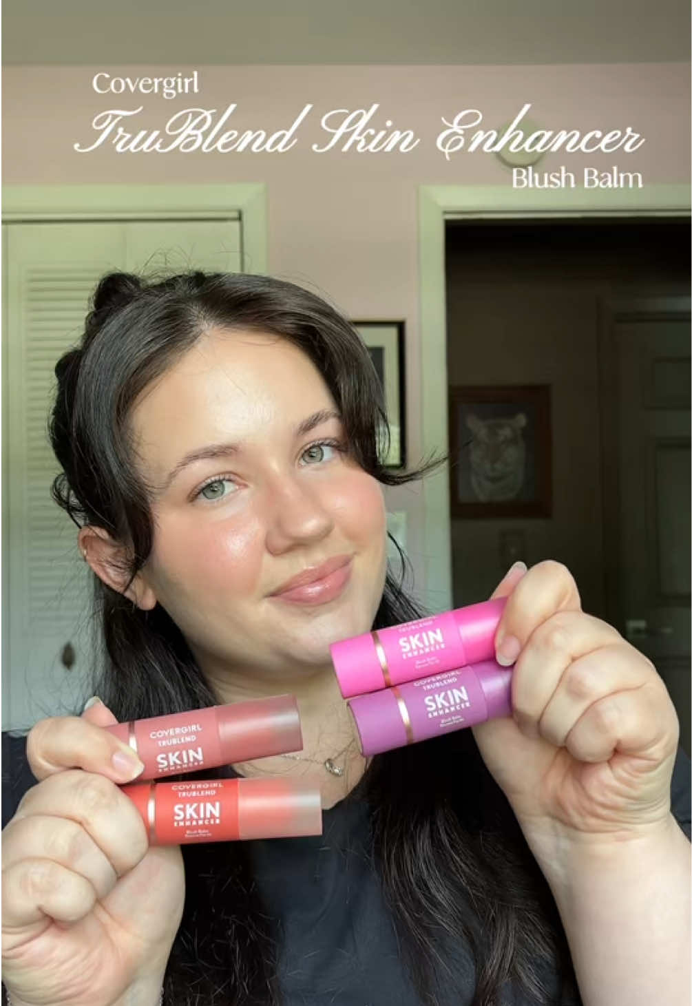 apply your blush in a W shape for that perfect flushed look @COVERGIRL #covergirl #easybreezybeautiful #gifted #makeuphacks #blush 