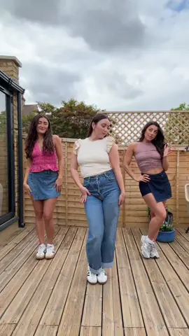 happy girls 🤗🤭😚 @Remember Monday 