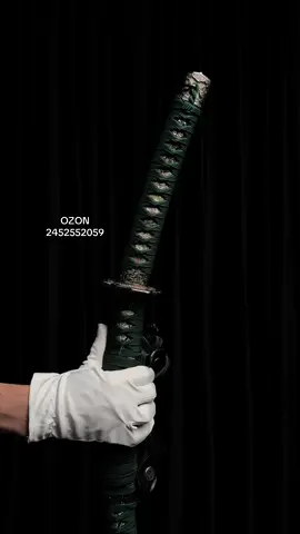 ⚔️ YAMAGATA — создаём легенды в металле Мы — бренд мирового уровня, который превращает идею в артефакт. Каждое изделие рождается на стыке традиции, искусства и современного стиля. 📦 Как купить проще всего — через Ozon 🔎 Введите артикул {2452552059} — и товар сразу появится в поиске. ✅ Доставка по всей России и Кыргызстану. Работаем напрямую, без посредников. ❗Если вы из Казахстана или другой страны СНГ — карточка может быть недоступна. В таком случае пишите нам напрямую — мы оформим доставку вручную. 🌍 Заказы по всему миру Мы создаём не только катаны, но и коллекционные мечи, доспехи, уникальные проекты. • Индивидуальные изделия по эскизу • Лимитированные коллекции • Кастомные проекты в любых стилях (традиция, фэнтези, игровые образы) 📩 Как заказать: 	1.	Напишите в WhatsApp (+996 554 63 36 37) или Telegram (@Yamagataaa). 	2.	Опишите идею или выберите модель из каталога. 	3.	Мы согласуем стиль, материалы и детали. 	4.	После предоплаты (30–50%) запускаем процесс. 🚚 Доставка и упаковка • СНГ: СДЭК / Яндекс (≈ 1 500–3 000 ₽) • Европа / США: DHL / UPS (≈ $50–80) ⏱ Сроки: 5–35 дней в зависимости от страны 📦 Каждое изделие отправляется в премиальной упаковке: кейс, стойка, сертификат, полный трек-номер. 🎴 Аукционы Yamagata Закрытые торги для коллекционеров: • Редкие модели • Эксклюзивные проекты • Исторические реконструкции 👉 Актуальные лоты: @YamagataCatalog 👉 Чат коллекционеров: @YamagataChat 📲 Контакты WhatsApp: +996 554 63 36 37 Telegram: @Yamagataaa Instagram / TikTok / YouTube: @yamagata.kg Email: vitali.jumps2001@mail.ru 👑 Почему Yamagata? Мы выделяемся тем, что: ✔️ Работаем напрямую, без посредников ✔️ Создаём вещи, которые существуют в единственном экземпляре ✔️ Сопровождаем клиента от идеи до готового изделия ✔️ Делаем то, чего нет у других — каждая вещь становится легендой 🔥 YAMAGATA — не просто бренд. Это путь самурая и коллекционера. Выбирай готовое изделие или создавай свою легенду вместе с нами