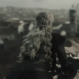 ‏That Targaryen walk… pure power #houseofthedragon #hotd #houseofthedragonedit #targaryens #fyp 
