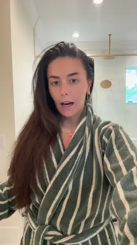 she's fun & perky & out of your face. By no means is this a tutorial bc it's so easy but just a little hair inspo for ya #hairinspo #bun  #halfuphalfdown #hairstyle 