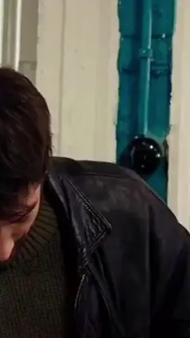 .....؟............ يا رب مالي خلق وصلنا على حالي مشتهي الموت 😶 يا رب ريحني 😓..................؟............🥀