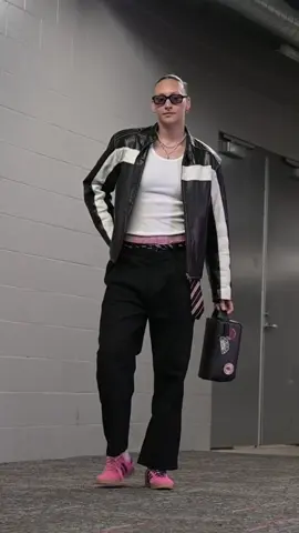 White tank tops and sports clothes were apparently all I wore #fitcheck #trend #GlowUp #wlw 