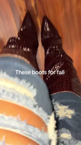 I see why these boots keep selling out THEY ARE VERY COMFORTABLE
