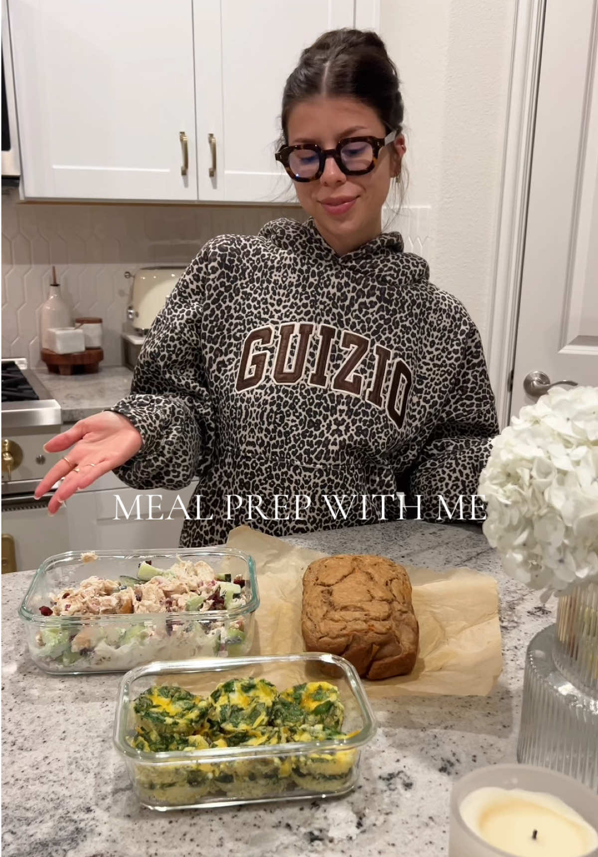 Meal prep with me! 🤍 lmk if want recipes ;) #mealprep #cookwithme #healthylifestyle #CleanTok #dailyvlog  meal prep with me tiktoks, healthy meal inspo, bride prep, food inspo, chicken salad, banana bread recipe, healthy lifestyle vlogs, clean girl aesthetic, clean tok inspo, cook with me aesthetic, wedding prep food 