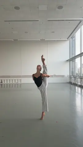 love this trend @tate mcrae  #foryou #foryourpage #tatemcrae #itsokimok #dancer 