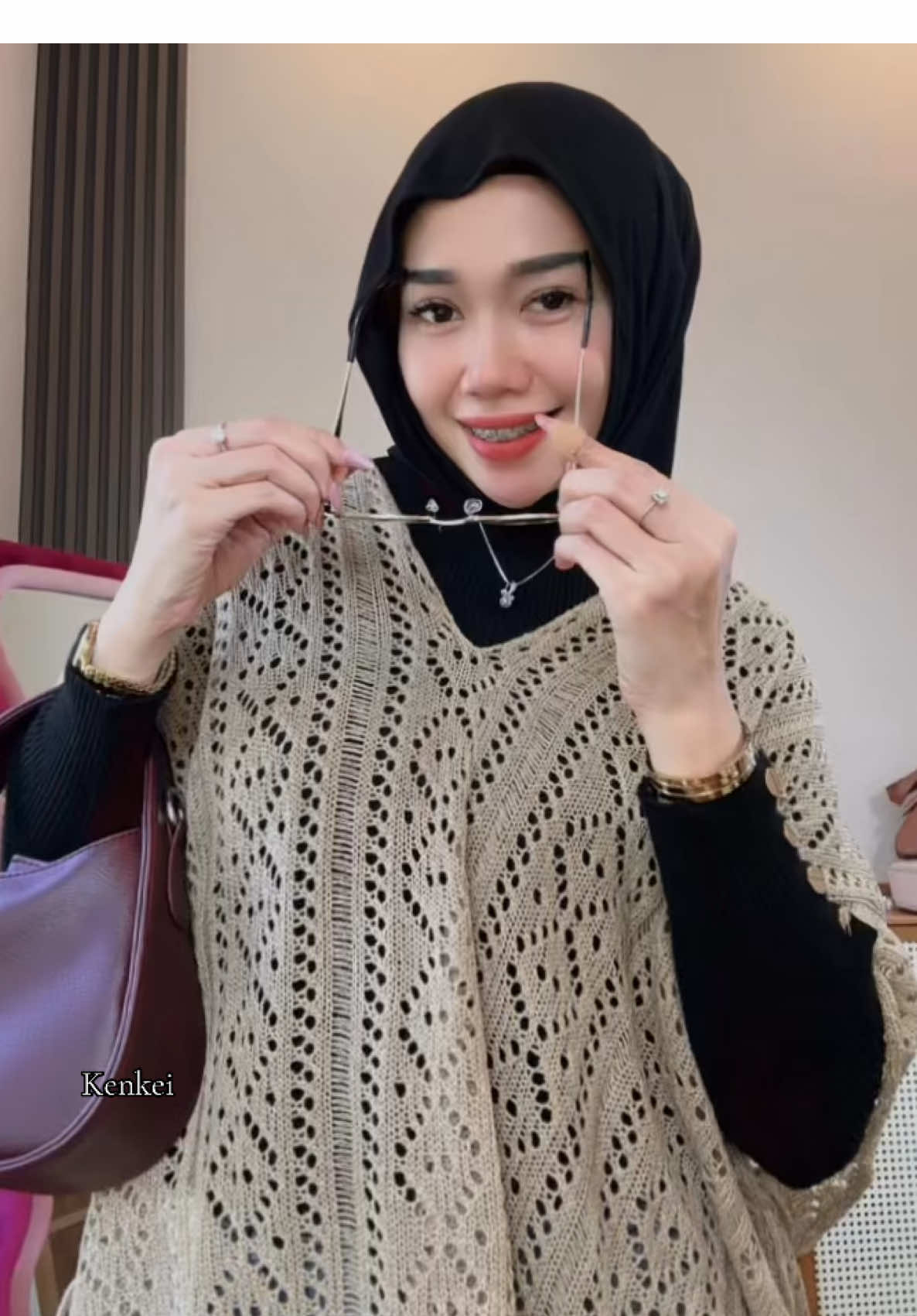 Vest rajut lucu 😍🤏🏻 #vest #rajut #ootdhijab 