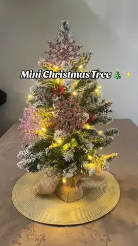 Mini Table Top Christmas Tree ✨🤍🎄 #christmasdecor #minitree #affordablefinds #snowytree #fypシ゚viral 