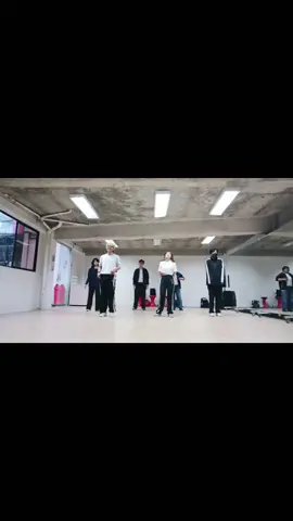 Asi terminamos la clase 🔥 gracias chic@s #treausure #move #kpop #dance #kpopclass 